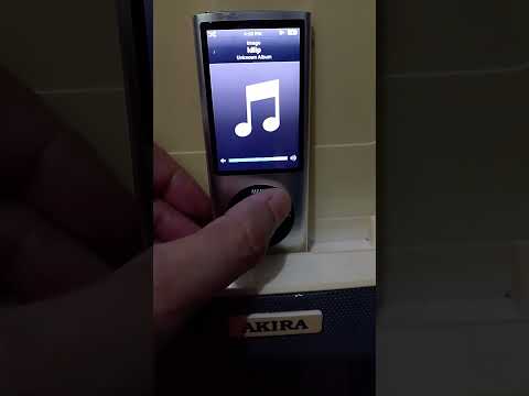 Ipod Nano 5th Gen in Dock Speaker